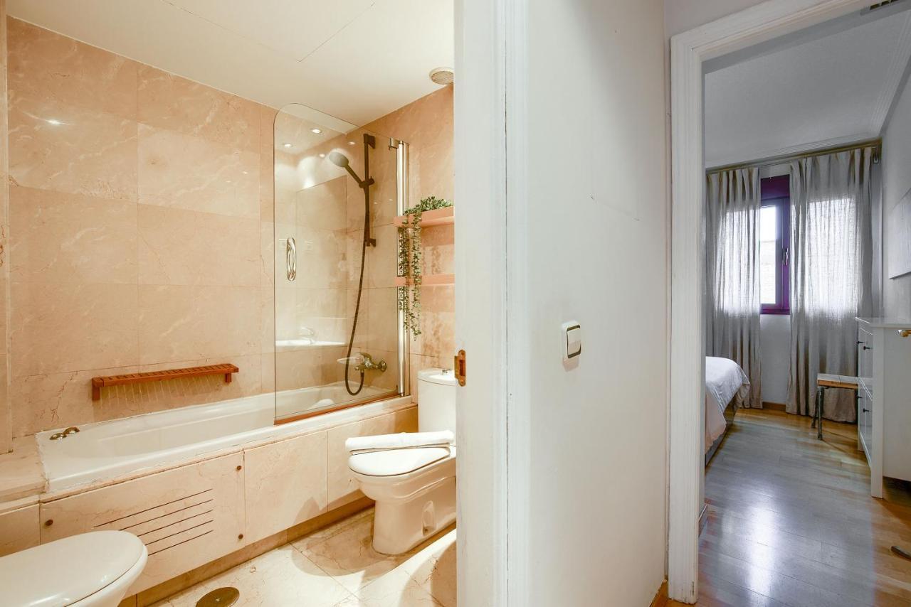 Apartamento En Chamberi Con Piscina - Lovely Apartment In The City Center With Swimming Pool Madrid Kültér fotó