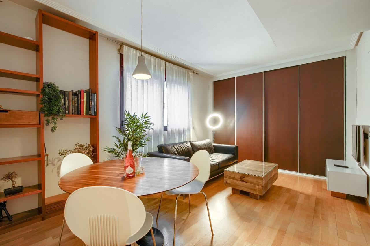 Apartamento En Chamberi Con Piscina - Lovely Apartment In The City Center With Swimming Pool Madrid Kültér fotó