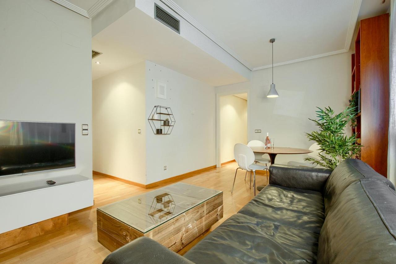 Apartamento En Chamberi Con Piscina - Lovely Apartment In The City Center With Swimming Pool Madrid Kültér fotó